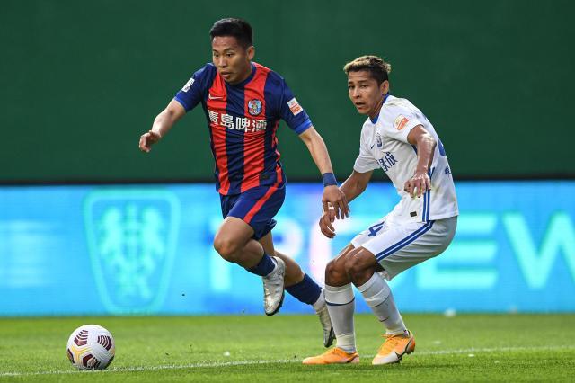 华体会官网-【中超】周俊辰低射拉多尼奇世界波 青岛2比1沧州